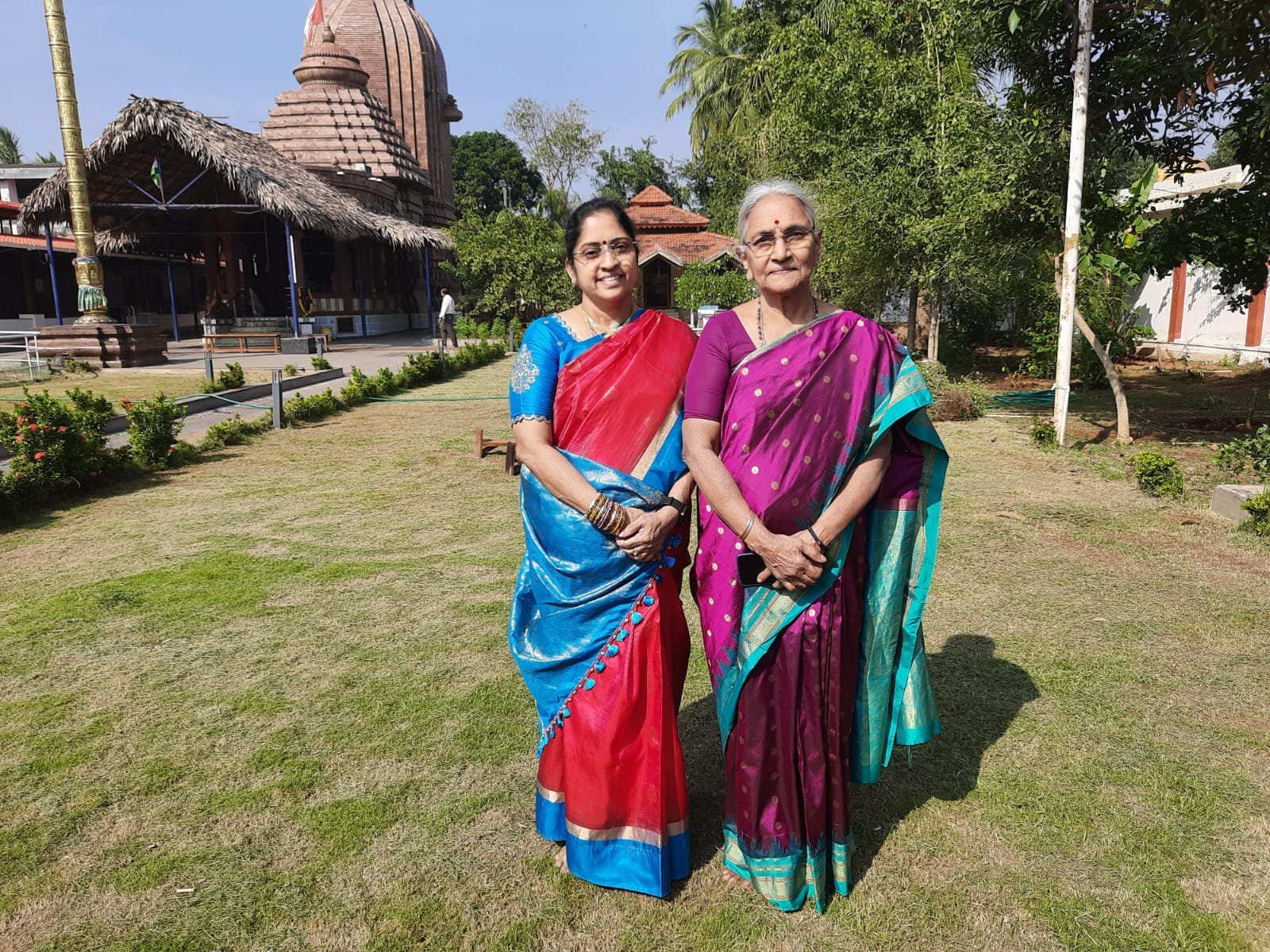 Nyarbuda Charitable Trust devotees